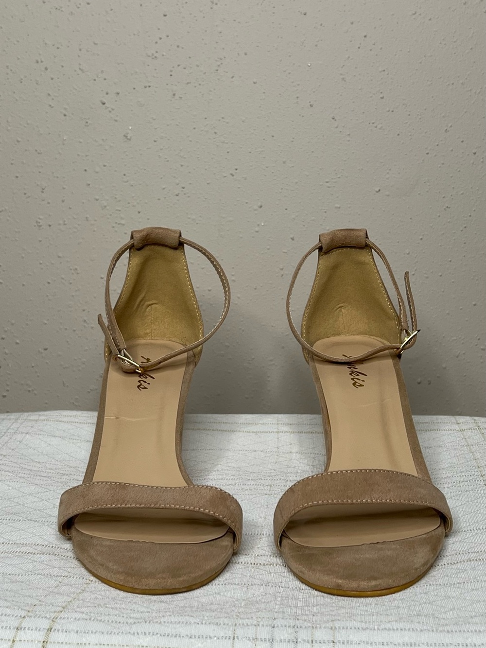 Ankis Women’s Open Toe Ankle Sandal Nude Size 8 Suede Chunky 3” Heel Shoe